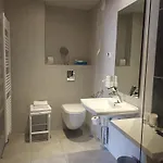 L Ecrevisse Hotel