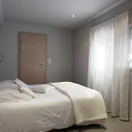 L Ecrevisse Hotel