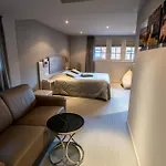 Hotel L Ecrevisse *