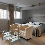 Hotel L Ecrevisse